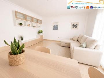 Guarchacho. Piso 3 habitaciones, cocina independiente, balcon, salon comedor garaje trastero