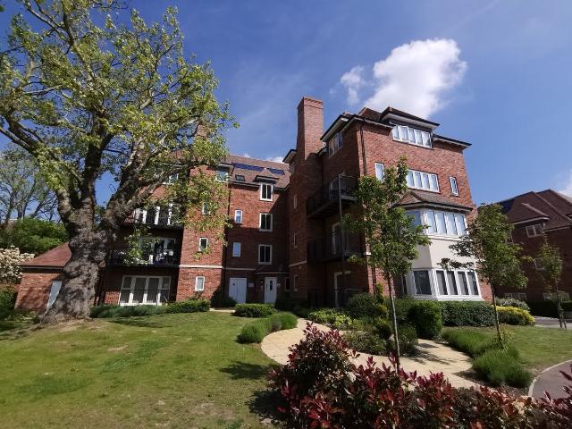 Guardhouse Way, Mill Hill NW7, 2 bed flat to rent, £2,300 pcm | PrimeLocation