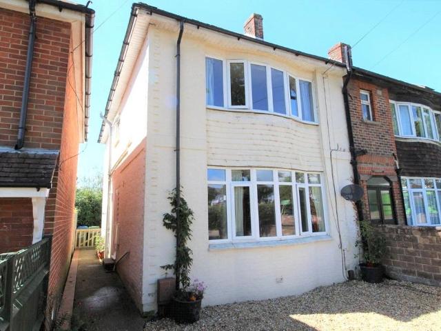 Gudge Heath Lane, Hampshire PO15 2 bed flat to rent £1,050 pcm £242 pw