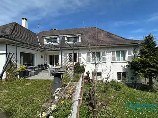 Guebwiller 68500 Achat / Vente maison 10 pièces t10 au dernier étage terrasse