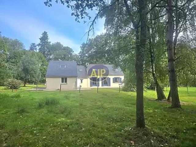 Guémené Penfao 44290 Achat / Vente maison 8 pièces t8 au dernier étage