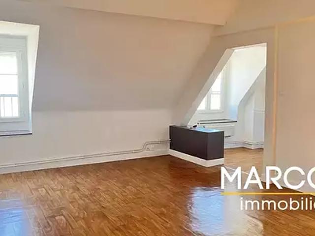 Guéret 23000 Location appartement 2 pièces t2 au dernier étage