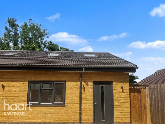 Guerin Mews, West Kingsdown 2 bed terraced bungalow to rent £1,800 pcm £415 pw