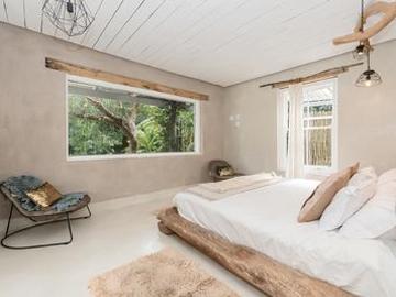 guest house, airbnb, set on 1817sqm.