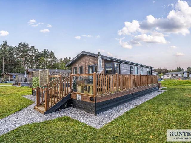 2 bedroom lodge for sale