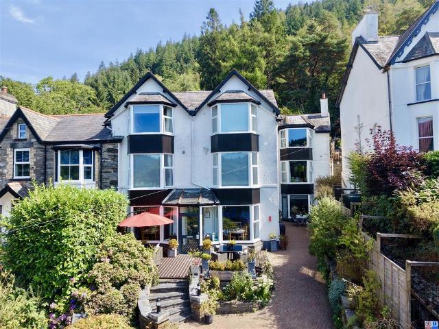 12 bedroom house for sale