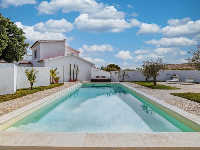 Guesthouse Exclusiva em Aljezur com Elevado Potencial de Rentabilidade