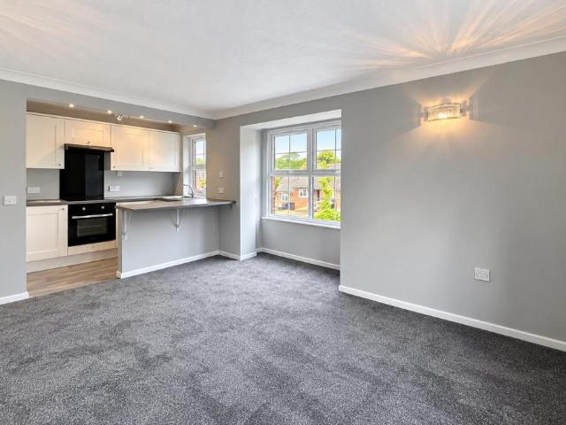 Guithavon Street, Witham 1 bed apartment to rent £850 pcm £196 pw