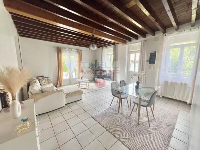 GUIGNEMICOURT FORT POTENTIEL POUR CETTE CHARMANTE FERMETTE AVEC JARDIN, GARAGE ET DEPENDANCE