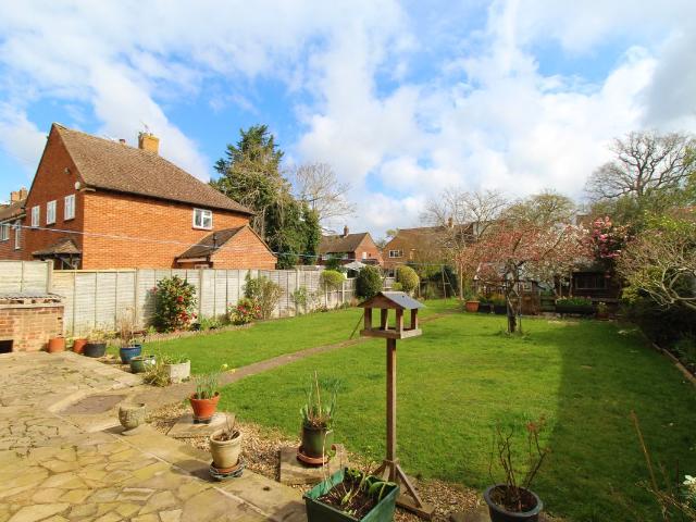 Guildford GU1, 5 bed semi detached house to rent, £3,100 pcm | PrimeLocation