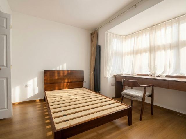 Guildford GU2, 6 bed shared accommodation to rent, £6,028 pcm | PrimeLocation
