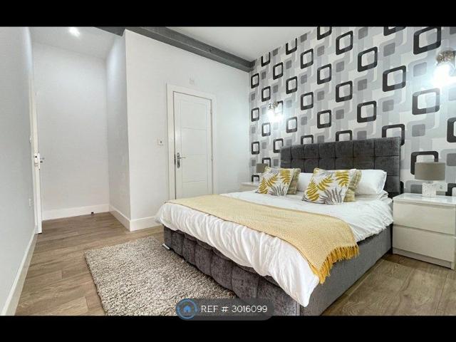 Guildford Street, Luton LU1, Studio to rent, £1,075 pcm | PrimeLocation