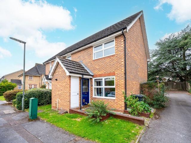 Guildford, Surrey GU2, Stoughton, Guildford, 1 bed semi detached house to rent, £1,500 pcm | PrimeLocation