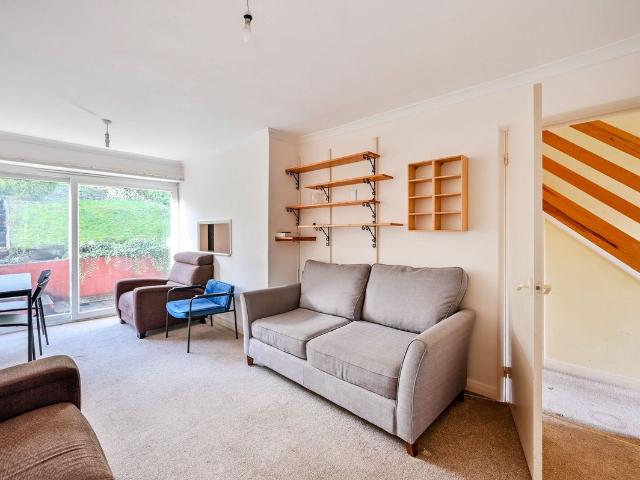 Guildford Park Avenue, Guildford GU2, 4 bed terraced house to rent, £2,600 pcm | PrimeLocation
