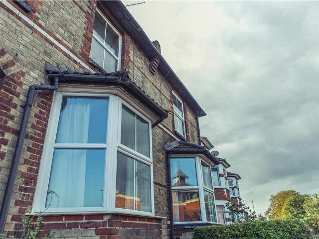 Guildford Park Road, Guildford GU2, 5 bed semi detached house to rent, £4,000 pcm | PrimeLocation