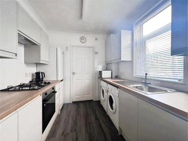 Guildford Road, Hampshire PO1 4 bed house to rent £1,800 pcm £415 pw