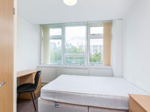 Guildhall Walk, Portsmouth PO1, 1 bed flat to rent, £675 pcm | PrimeLocation