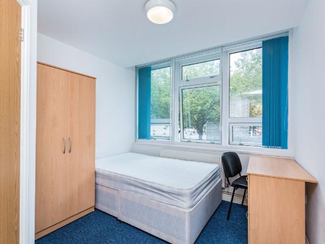 Guildhall Walk, Portsmouth PO1, 1 bed flat to rent, £675 pcm | PrimeLocation