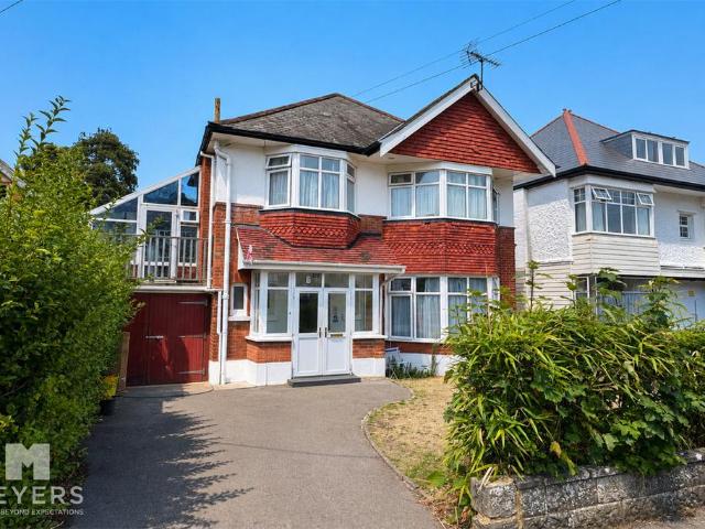 Guildhill Road, Bournemouth, BH6 3 Studio to rent £750 pcm £173 pw