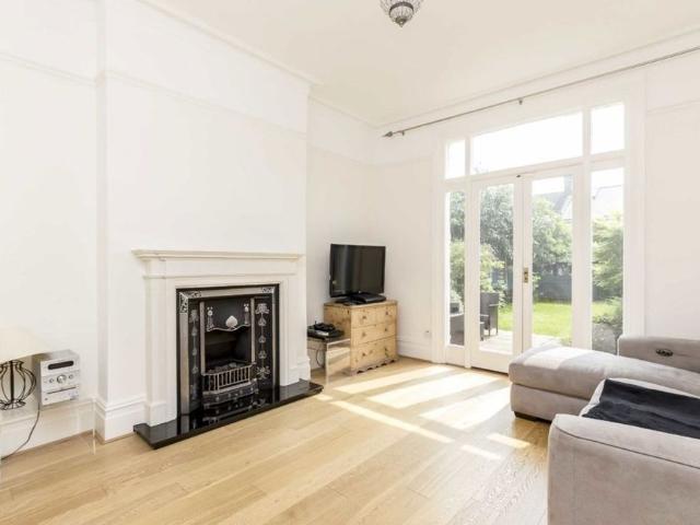 Guilford Avenue, KT5, London
