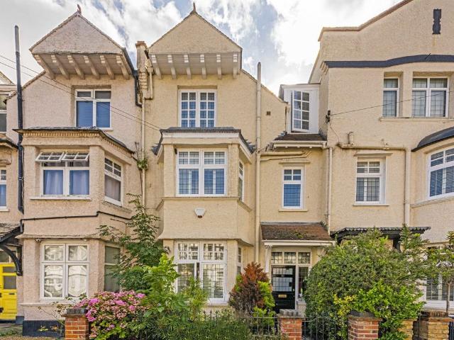 Guilford Avenue, Surbiton KT5, 5 bed property to rent, £3,750 pcm | PrimeLocation