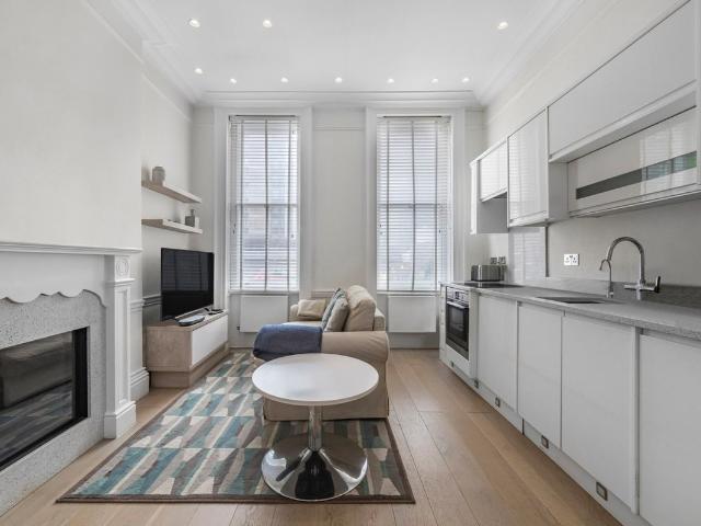 Guilford Street, Bloomsbury WC1N, 1 bed flat to rent, £3,142 pcm | PrimeLocation