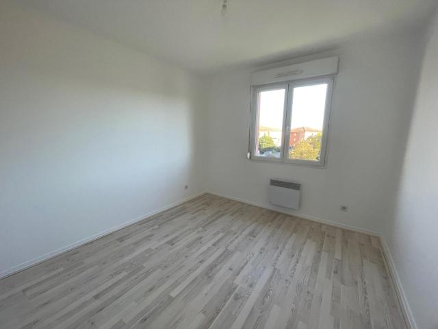 GUILHERAND GRANGES – TYPE 3 RENOVE AVEC BALCON ET PARKING… – IMMO JEANSELME