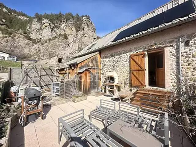Guillaumes 06470 Achat / Vente maison 6 pièces t6