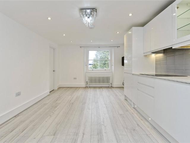 Guillam Coffee House, 31 St Petersburgh Place, London, W2 4LA, United Kingdom | 3 bed apartment for rent #110260191 | Rentberry