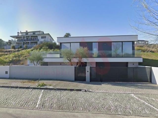 Guimarães Guimarães 98433962