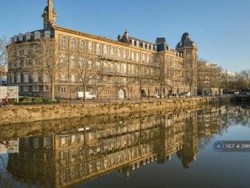 Guinea St, Bristol, BS1 2 bed flat to rent £2,050 pcm £473 pw