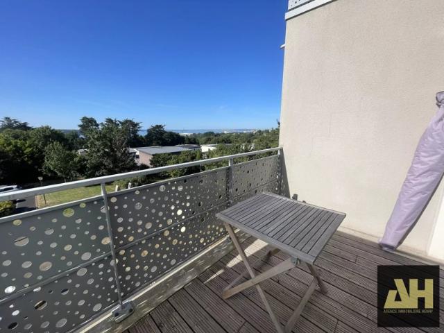 GUIPAVAS APPARTEMENT T3 DE 58 M² VUE MER BALCON PARKING ET ASCENSEUR