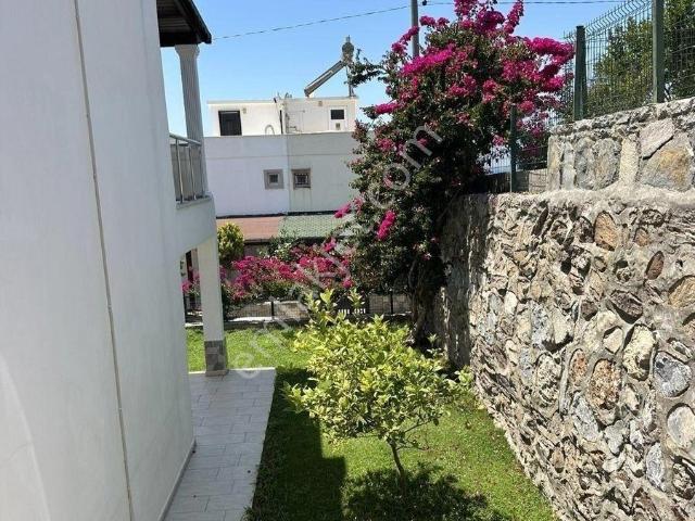 Gültan Sitesi’nde Satılık Deniz Manzaralı 4+1 Ters Dubleks | 120 M²