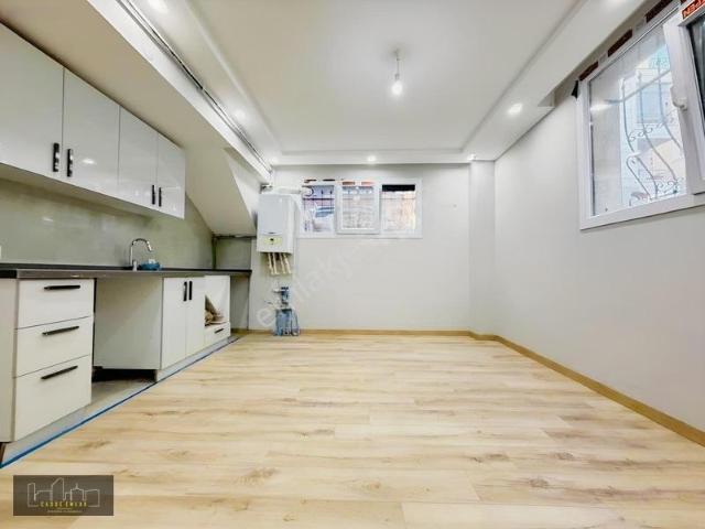 Gültepe Mah Sıfır Binada Yüksek Cam Süper 1+1 Kiralık Bahçe Kat