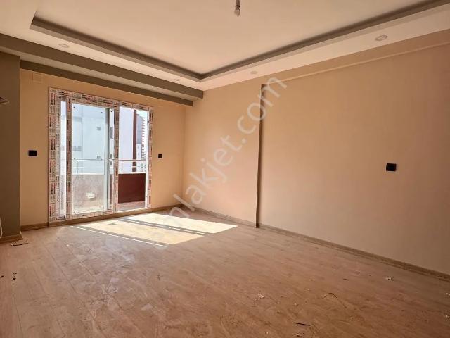 Gültepe Mahallesi'nde Yeni Binada Kiralık 1+1 Daire