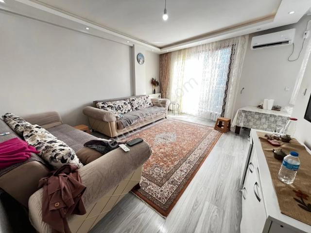 Yusuf Emlak | Küçükçekmece Gültepe'de Full Eşyalı 1+1 Balkonlu Kiralık Daire