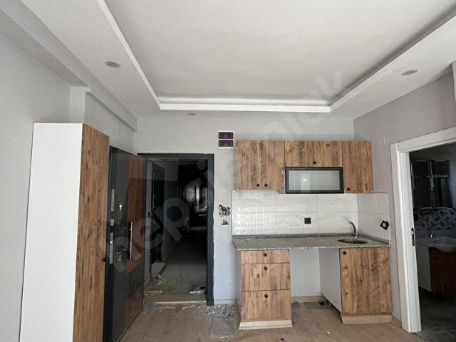 GÜLTEPE DE 1+1 İSKANLI GENİŞ OTURUMLU CAZİP KİRALIK DAİRE