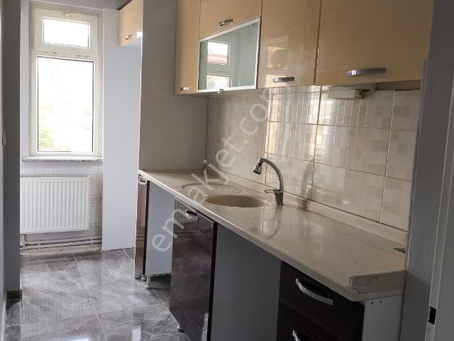 Gultepe Üniversite Evlerinde 2+1 Yenilenmiş Kiralık Daire