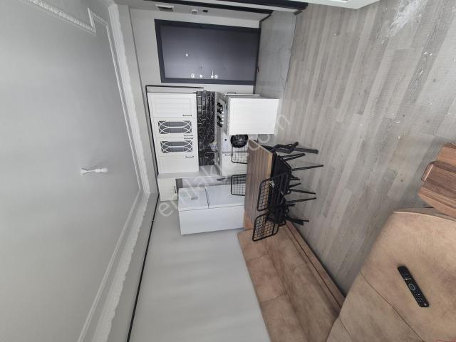 Gültepe'de 1+1 Eşyalı Az Katlı Balkonlu Caddeye Yakın Kiralık