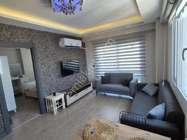 Gültepe'de 1+1 Full Eşyalı Cadde Üzeri Site İçerisinde Kiralık Daire