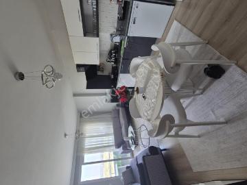 Gültepe'de 1+1 Lüks Eşyalı Geniş Oturumlu Cadde Üzeri Satılık Da