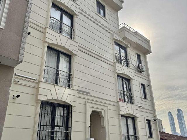 GÜLTEPE'DE KİRALIK ASANSÖRLÜ 1+1 SIFIR DAİRE