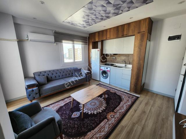 Gültepe'de İskanlı Hasarsız 1+1 Eşyalı Cadde Üstü Satlık