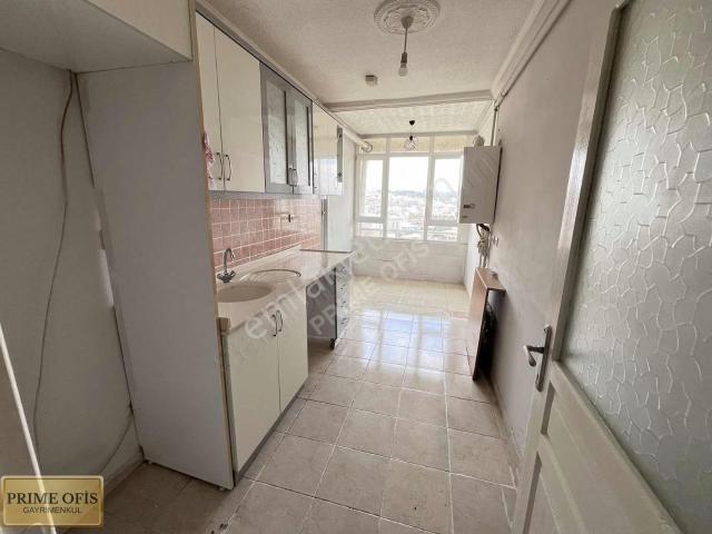 Gültepe'de Süper Manzaralı Kiralık Asansörlü Site Dairesi
