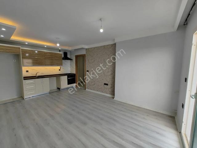 Gültepe'de Üniversiteye Çok Yakın 90 M² Net Açık Mutfak 3+1