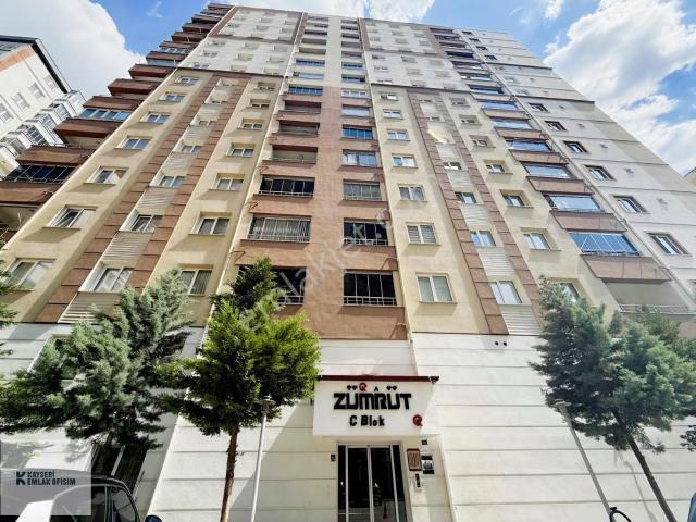Gülük Mahallesi Kınaş Zümrüt Sitesi İçinde 3+1 Satılık Daire