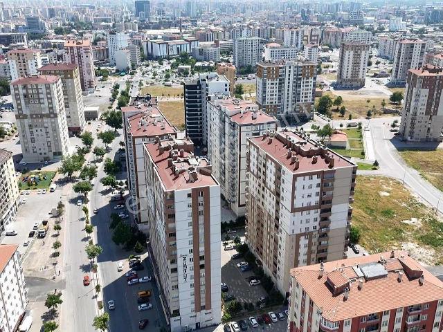 Gülük Mahallesi Kınaş Zümrüt Sitesi İçinde 3+1 Satılık Daire