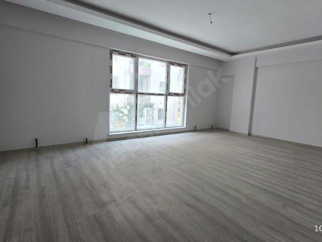 GÜLVEREN MAH 3+1 KAT 1 İÇİ YAPILI ASANSÖRLÜ 155 M2 SIFIR BİNA