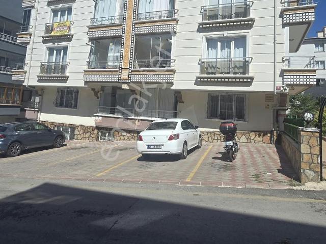 Gülveren Mah 3+1 Kat 2 Öncephe İçi Yapılı Kilerli 125 M2 Asansör