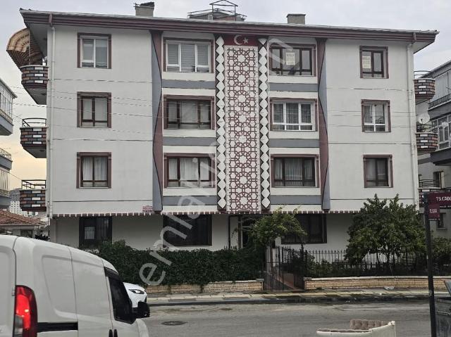 Gülveren'de 3+1 Üst Kat Ön Cephe Merkezi Konumda 120 M2